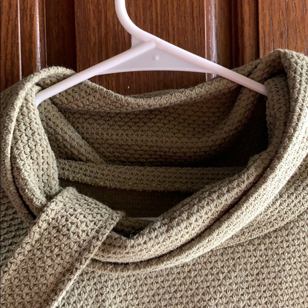 Olive waffle knit cowl neck criss cross sweater 💚 - Picture 3 of 5